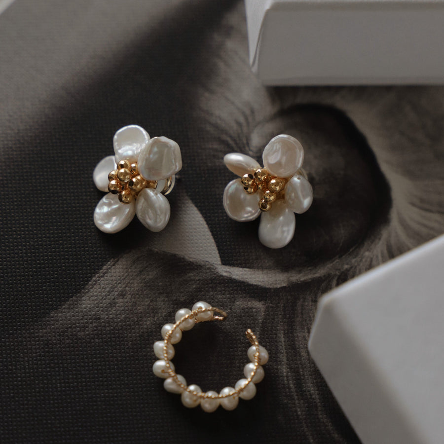 Remi Fleur Pearl Stud Earrings